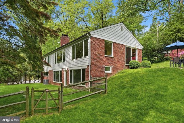 695 KNOX RD, Wayne, PA 19087