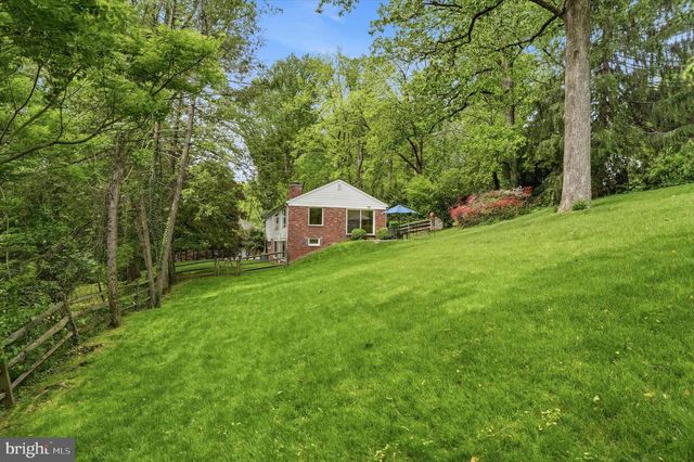 695 KNOX RD, Wayne, PA 19087