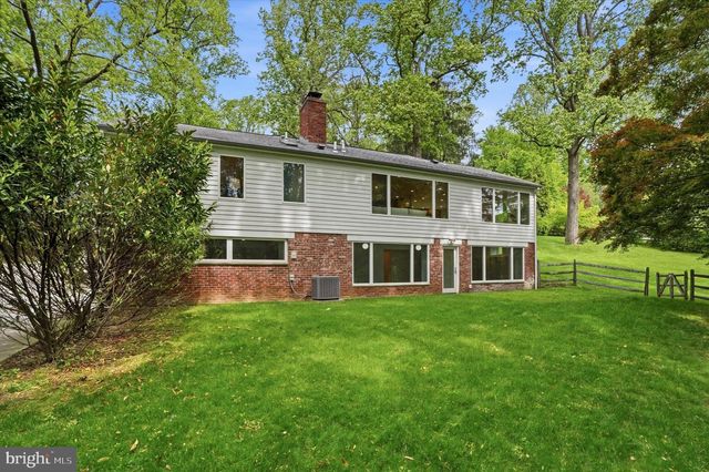 695 KNOX RD, Wayne, PA 19087