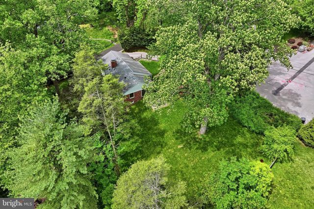 695 KNOX RD, Wayne, PA 19087