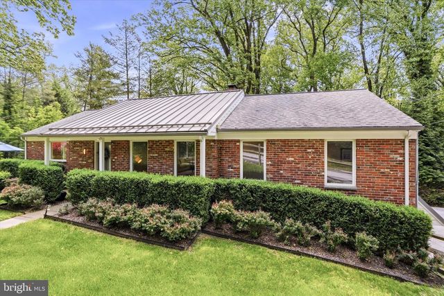 695 KNOX RD, Wayne, PA 19087