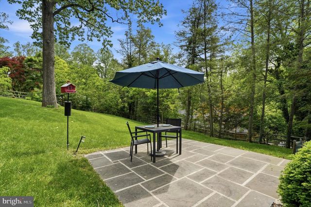695 KNOX RD, Wayne, PA 19087