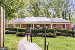 695 KNOX RD, Wayne, PA 19087