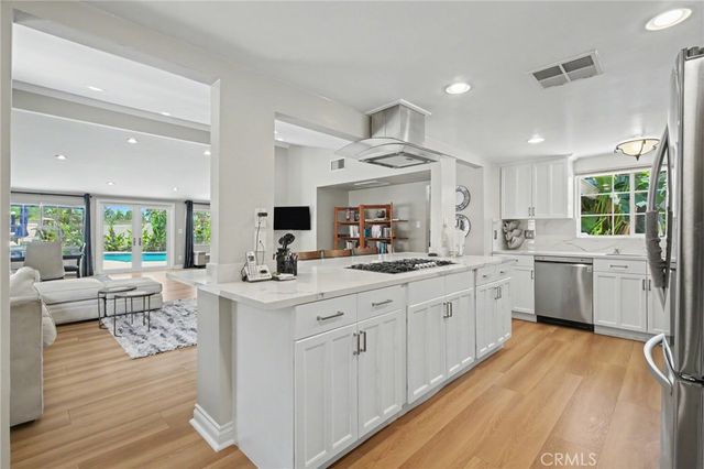 5706 Comanche, Woodland Hills, CA 91367