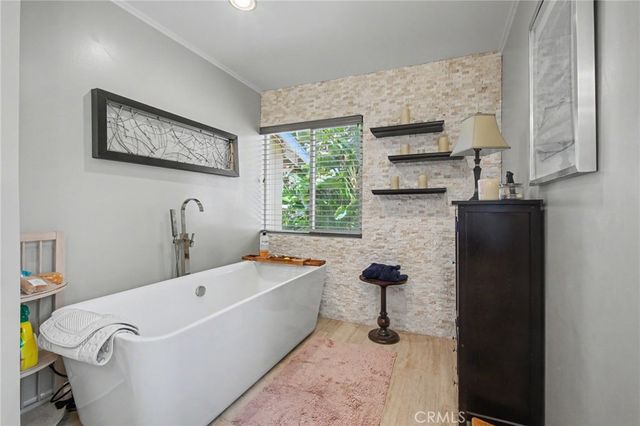 5706 Comanche, Woodland Hills, CA 91367