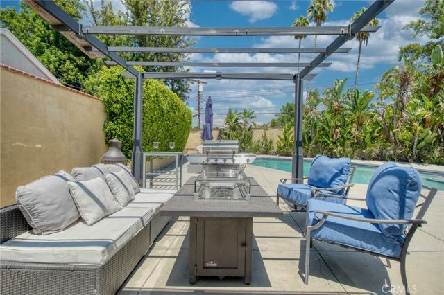5706 Comanche, Woodland Hills, CA 91367