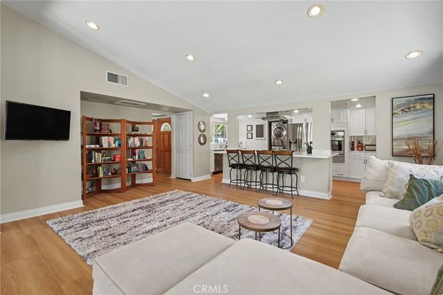 5706 Comanche, Woodland Hills, CA 91367