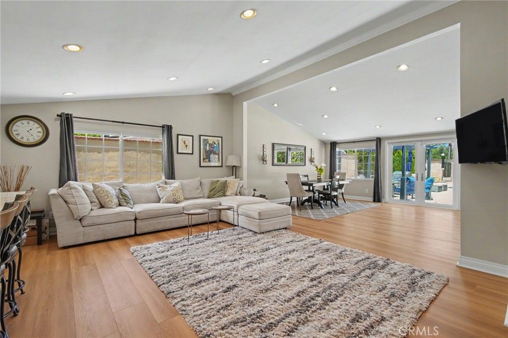 5706 Comanche, Woodland Hills, CA 91367