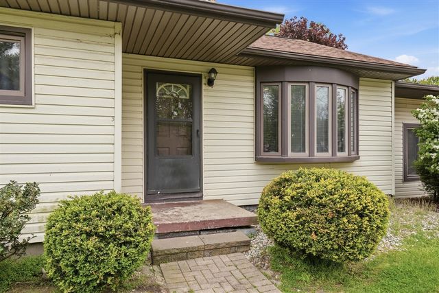 3350 Pearl Drive, Monroe, MI 48162