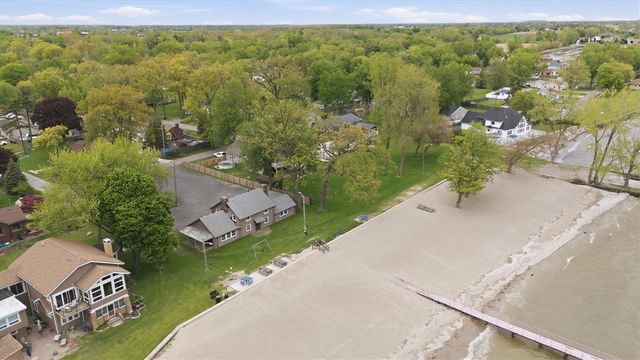 3350 Pearl Drive, Monroe, MI 48162