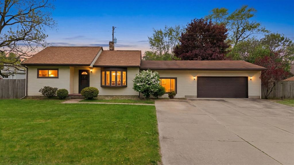 3350 Pearl Drive, Monroe, MI 48162