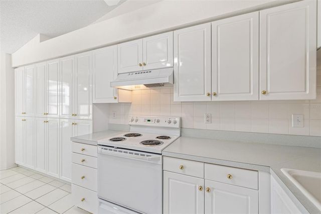 2994 BROOKFIELD LANE, Clearwater, FL 33761