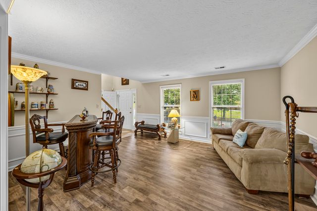 1213 Aldridge Way, Lexington, KY 40515