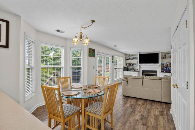 1213 Aldridge Way, Lexington, KY 40515