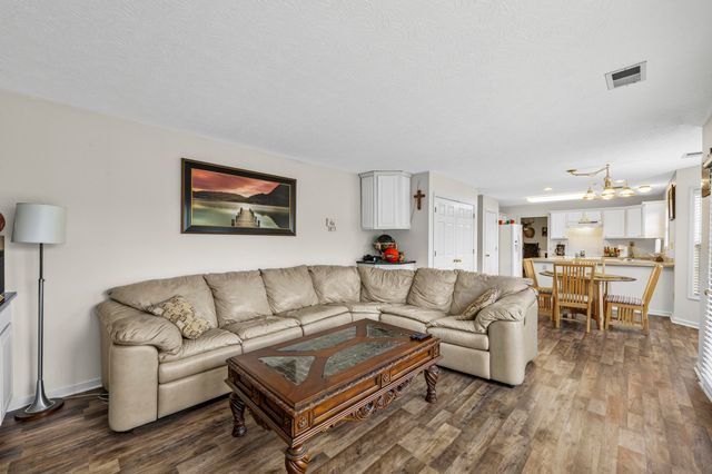 1213 Aldridge Way, Lexington, KY 40515