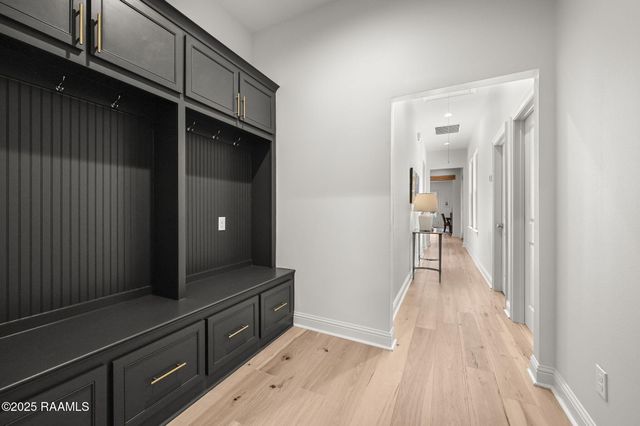 411 Bozeman Trail, Scott, LA 70583