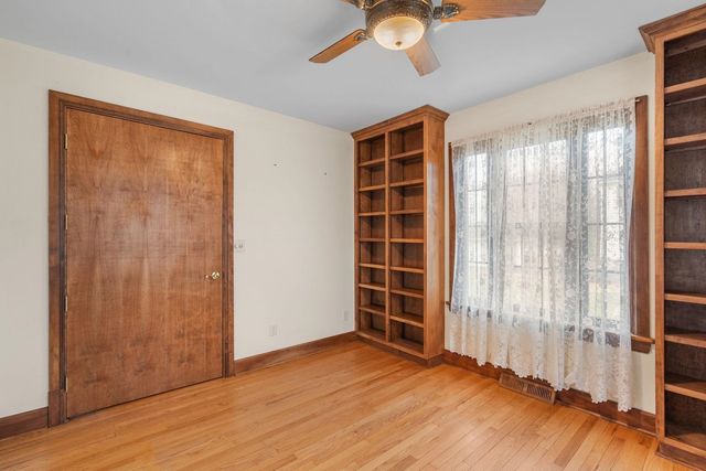 1421 42nd Avenue, Rock Island, IL 61201