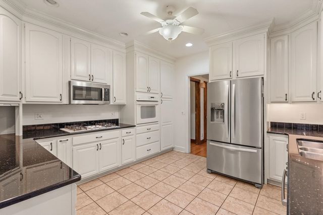 1421 42nd Avenue, Rock Island, IL 61201