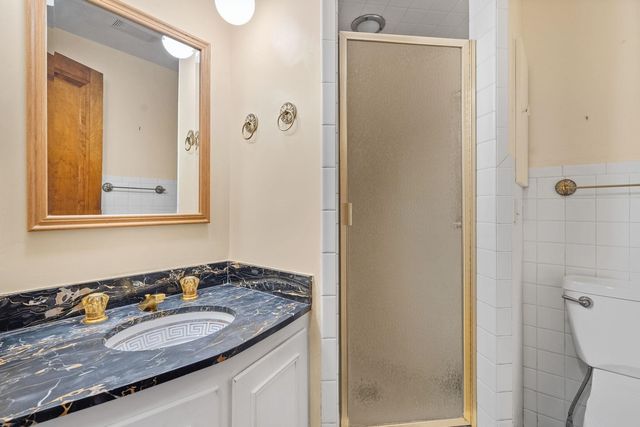 1421 42nd Avenue, Rock Island, IL 61201