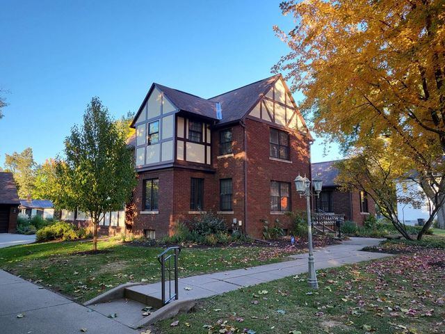 1421 42nd Avenue, Rock Island, IL 61201