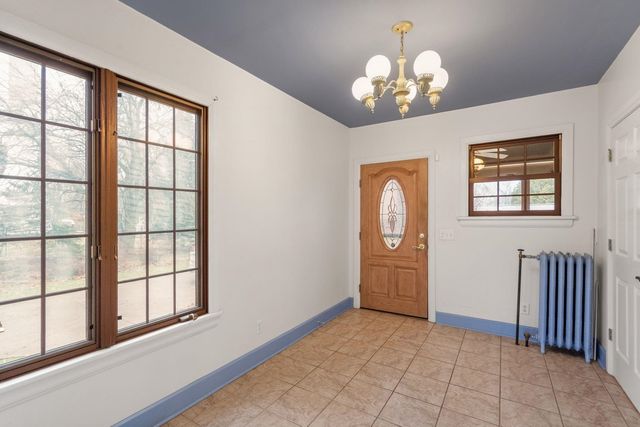 1421 42nd Avenue, Rock Island, IL 61201