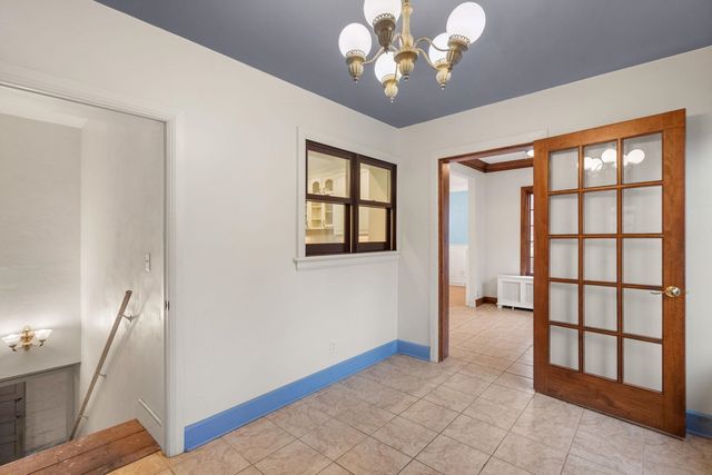 1421 42nd Avenue, Rock Island, IL 61201