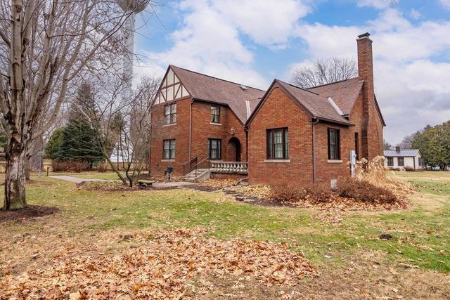 1421 42nd Avenue, Rock Island, IL 61201