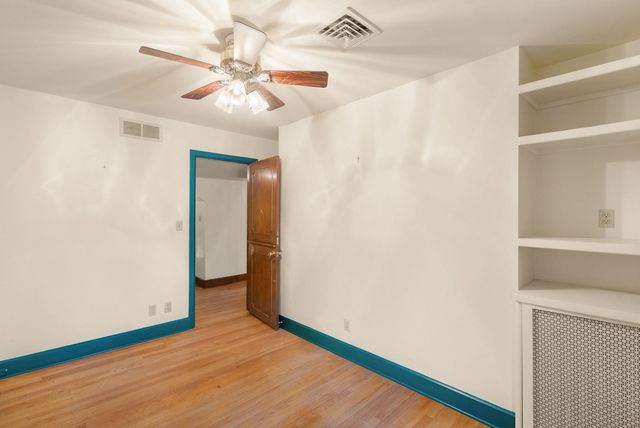 1421 42nd Avenue, Rock Island, IL 61201