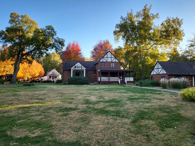 1421 42nd Avenue, Rock Island, IL 61201