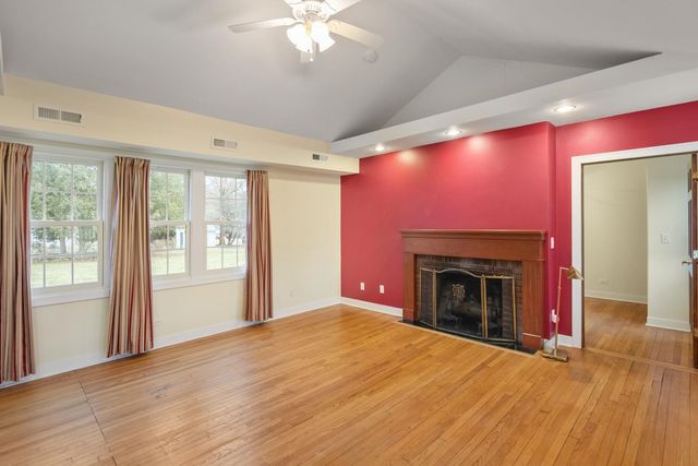 1421 42nd Avenue, Rock Island, IL 61201