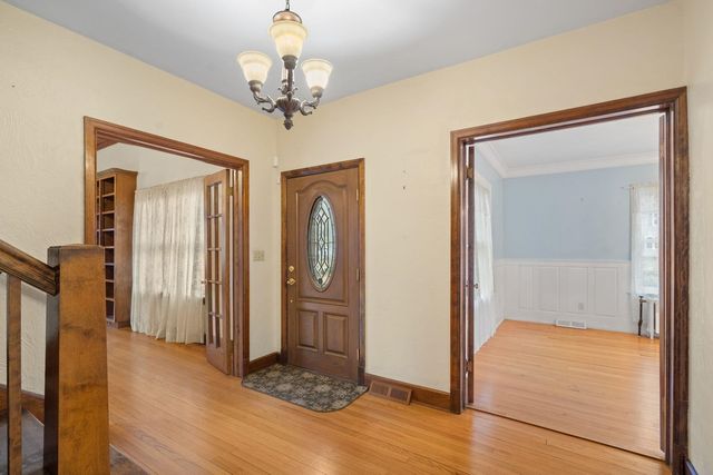 1421 42nd Avenue, Rock Island, IL 61201