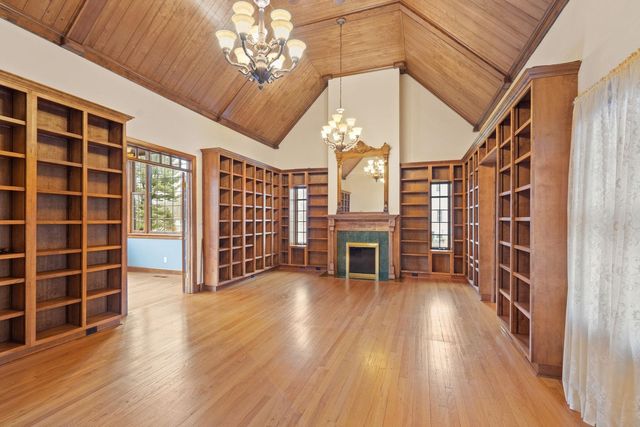 1421 42nd Avenue, Rock Island, IL 61201