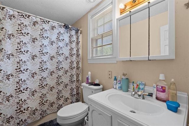 506 Moir Street, Eden, NC 27288