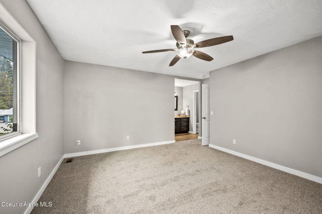 821 W Cheyenne AVE, Hayden, ID 83835