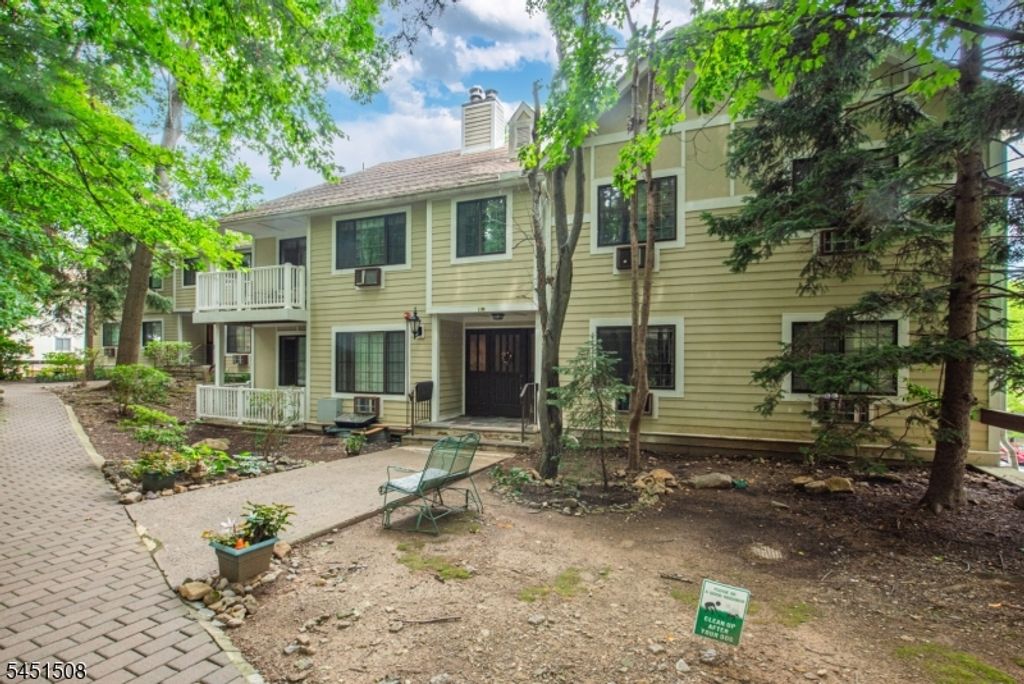 4 B-C Foxwood Dr C, Morris Plains Boro, NJ 07950 — exterior