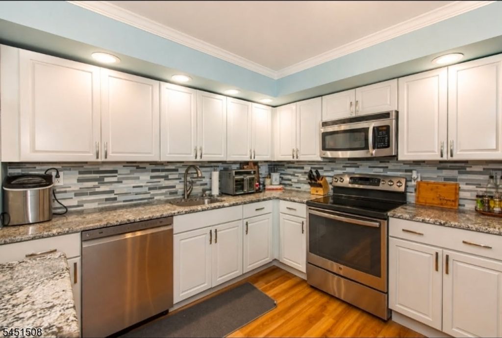 4 B-C Foxwood Dr C, Morris Plains Boro, NJ 07950 — photo 3