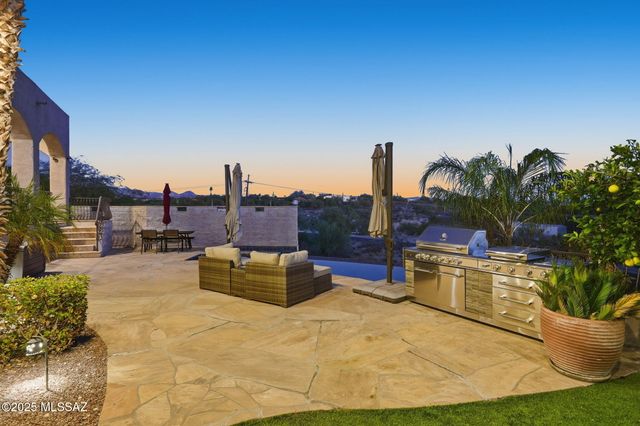 5171 N Hacienda Del Sol Road, Tucson, AZ 85718