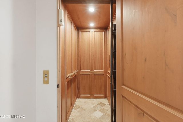 5171 N Hacienda Del Sol Road, Tucson, AZ 85718