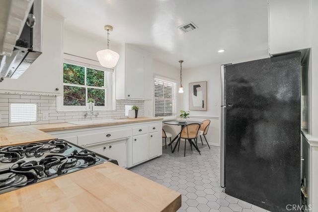 13032 Hesby, Sherman Oaks, CA 91423