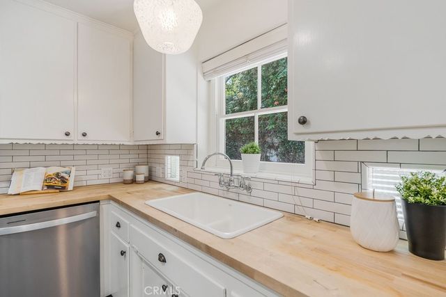 13032 Hesby, Sherman Oaks, CA 91423