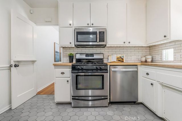 13032 Hesby, Sherman Oaks, CA 91423