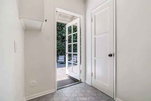 13032 Hesby, Sherman Oaks, CA 91423