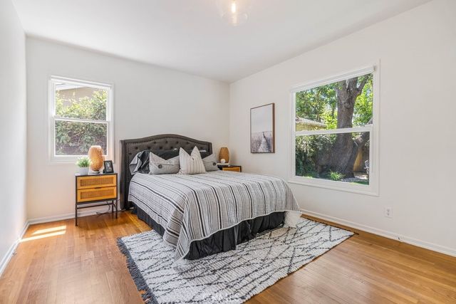 13032 Hesby, Sherman Oaks, CA 91423