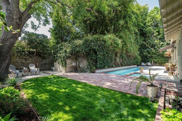 13032 Hesby, Sherman Oaks, CA 91423