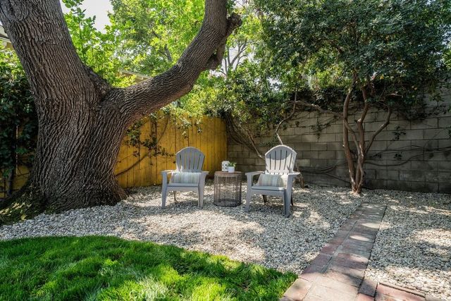 13032 Hesby, Sherman Oaks, CA 91423