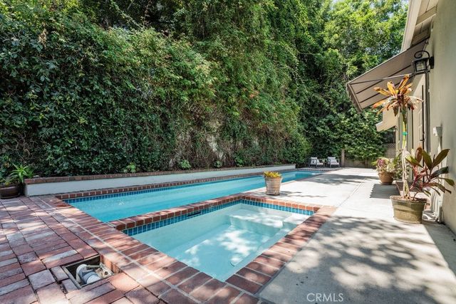 13032 Hesby, Sherman Oaks, CA 91423