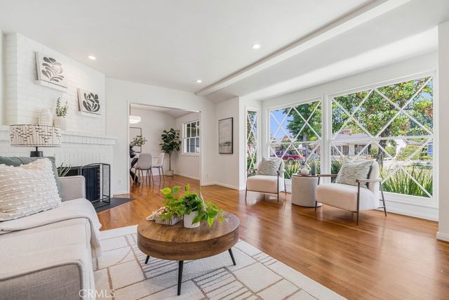 13032 Hesby, Sherman Oaks, CA 91423
