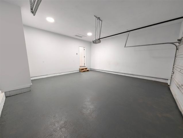 2040 SW Cascade Falls Drive, Ankeny, IA 50023