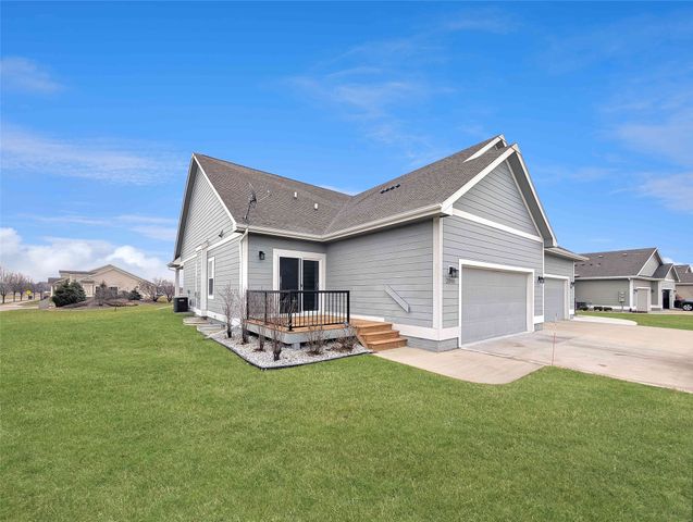 2040 SW Cascade Falls Drive, Ankeny, IA 50023