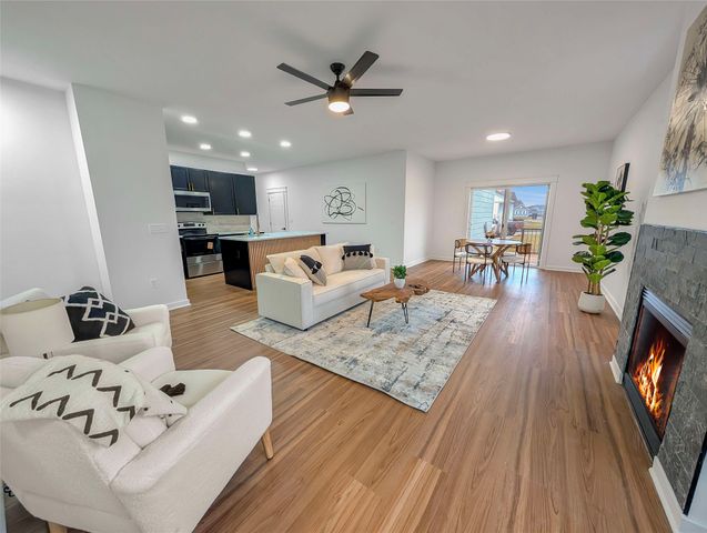 2040 SW Cascade Falls Drive, Ankeny, IA 50023